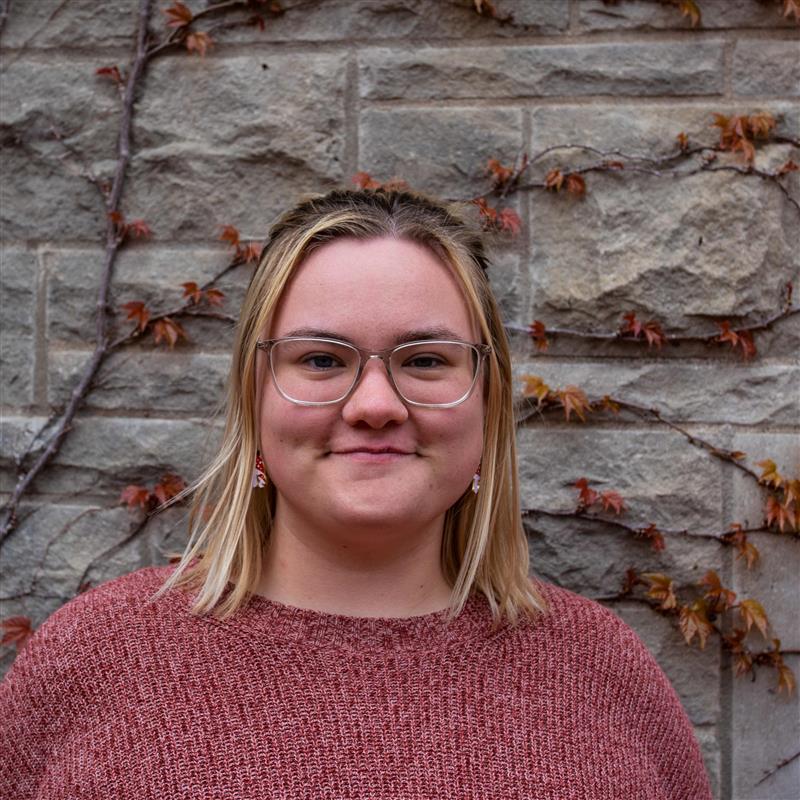 Myah Lewis headshot