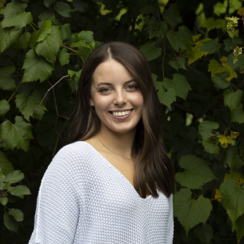 Victoria Abballe headshot