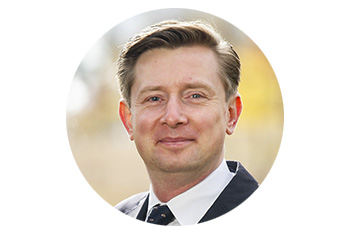 Felix Arndt headshot