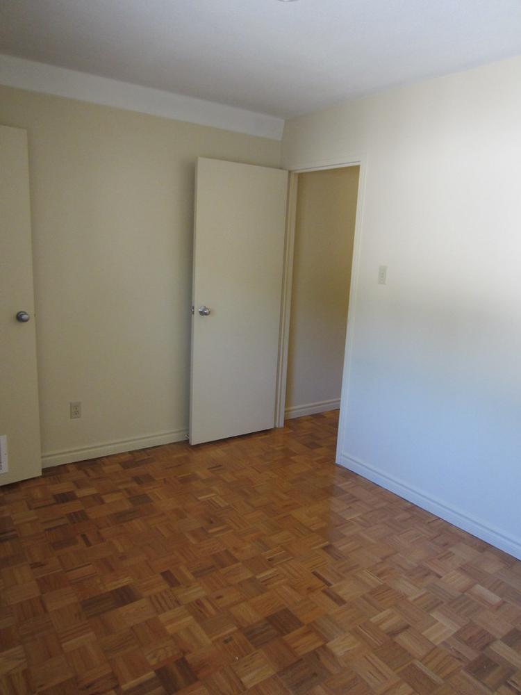 Primary Bedroom - Doorway