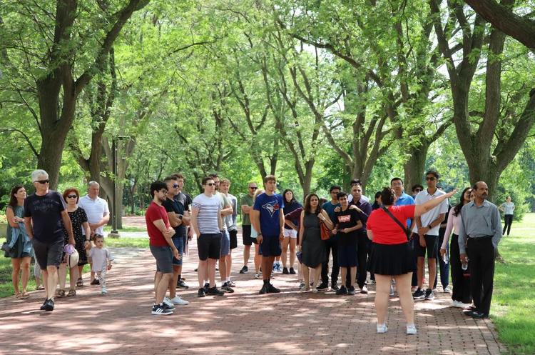 Students and supporters on a START Tour