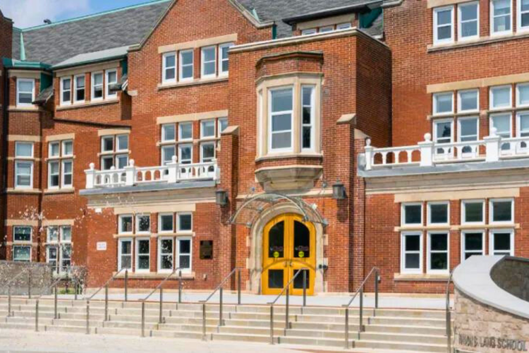 Lang School