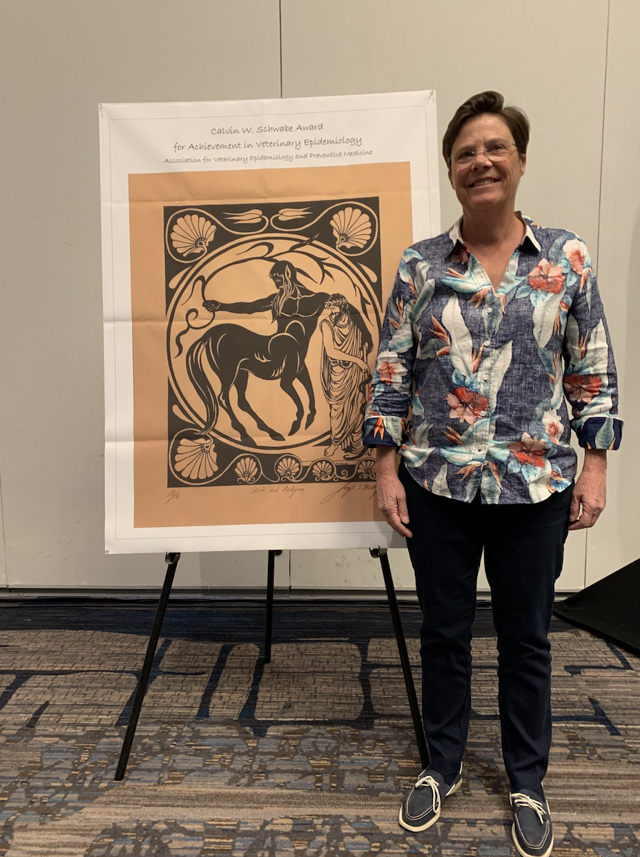 Jan Sargeant accepts Calvin Schwabe Award