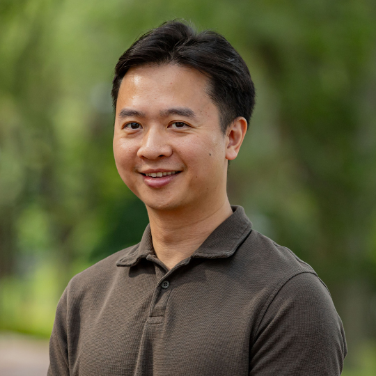 Louis Zhang