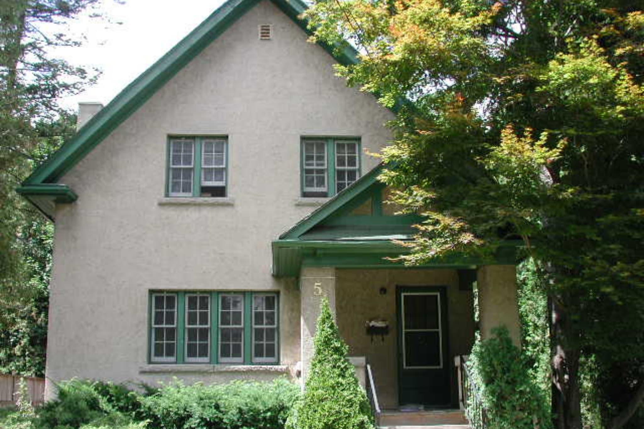 5 College Avenue