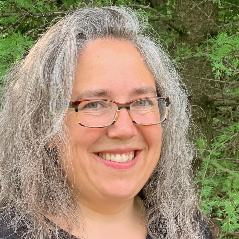 Leah Levac headshot photo