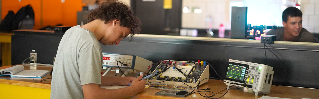 students in the physics lab