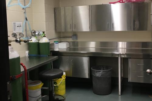 Surgical room filled with equipment