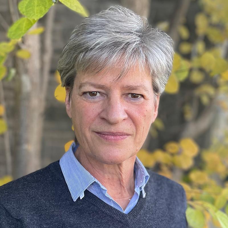 Dorothee Bienzle headshot