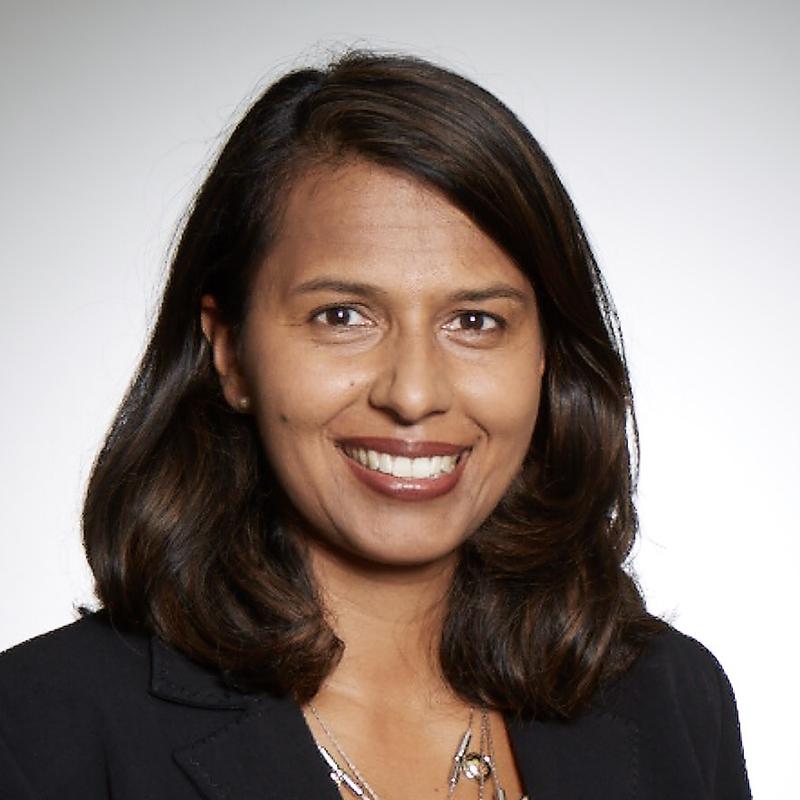 Head shot of a young business woman.