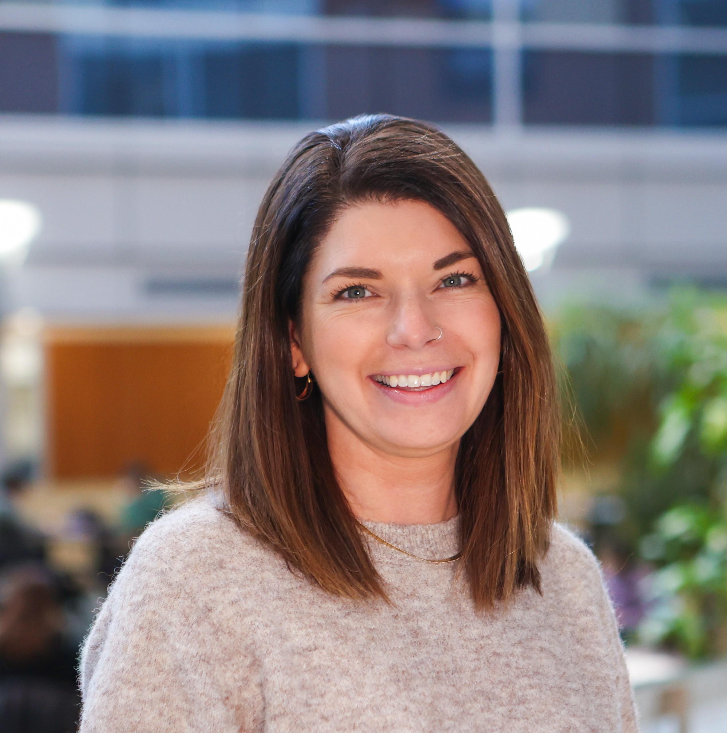 Headshot of Cara Lodder