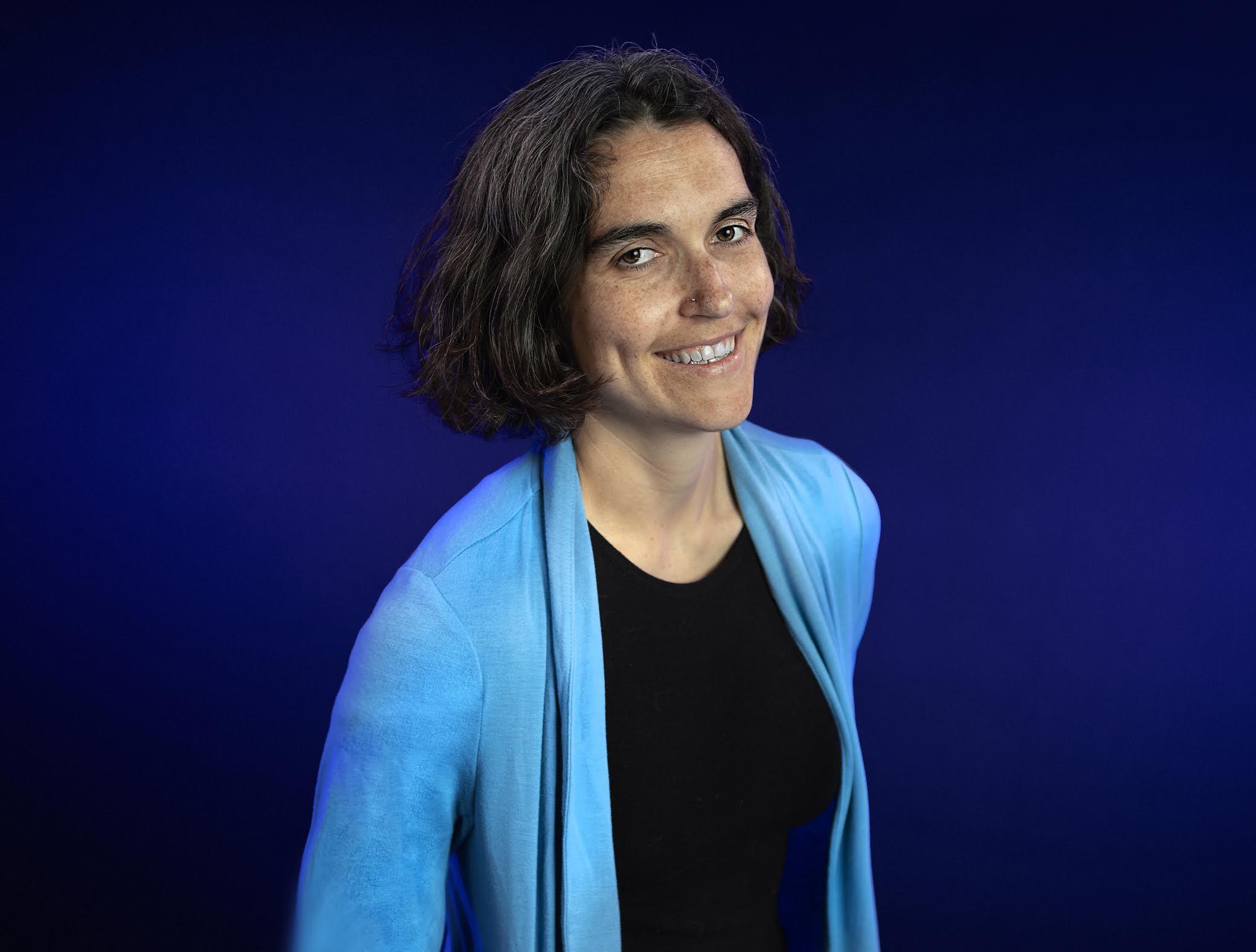 Julia Linares-Roake