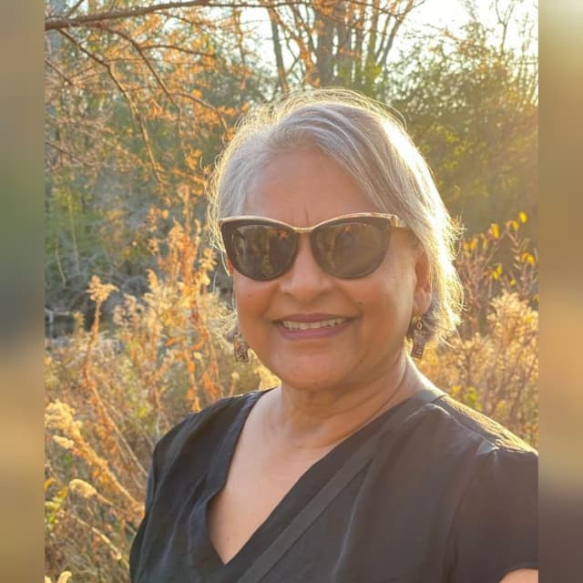 Denise Mohan Headshot