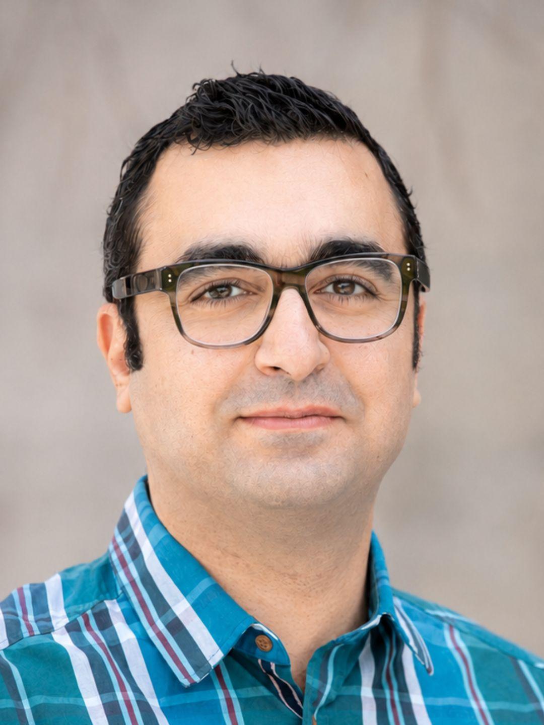 headshot of Dr. Siavash Vahidi