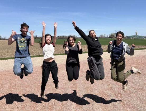 The Borkowski Lab : Liam Davidson (PhD student), Kitty Lin (DVSc student), Emma Kepka (undergrad),Izabella Witelus (undergrad), and Jenny Lin (MSc student). Department of Pathobiology (OVC).