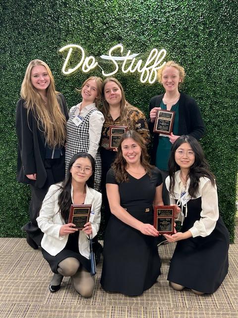 A photo of both veterinary teams who competed in the competition.