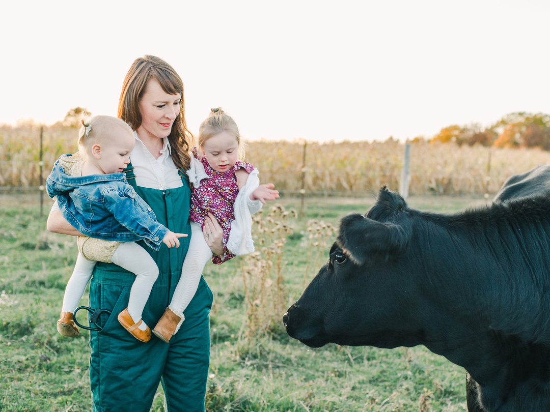 Shari van de Pol with daughters
