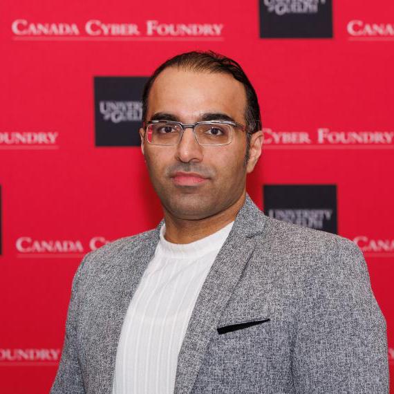 Ali Dehghantanha headshot photo