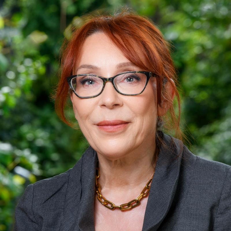 Dr. Georgia Mason headshot photo