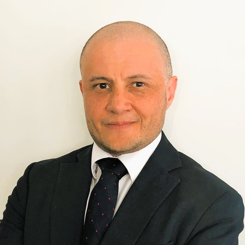 Dr. Cris Bravo.