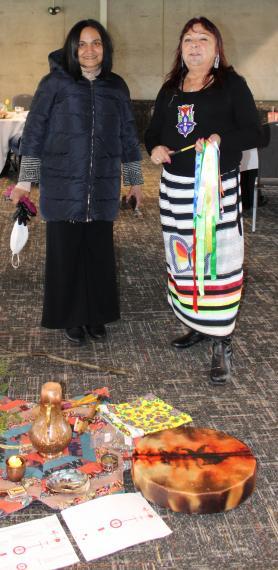 Assistant Professor in the Department of Philosophy Sujaya Dhanvantari and Indigenous Elder and Knowledge Keeper Valarie King/Edebwed Ogichidaa Kwe at the Decolonizing the Humanities Workshop at the University of Guelph Arboretum