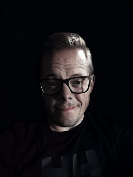 Headshot photo of Dr. Dan Gillis