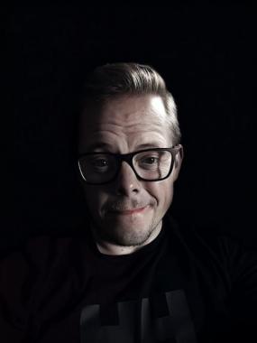 Headshot photo of Dr. Dan Gillis