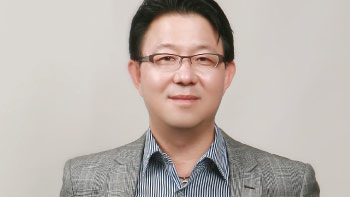 Picture of Dr. Chris Choi, faculty within HFTM