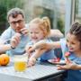 preschoolers eating fruit