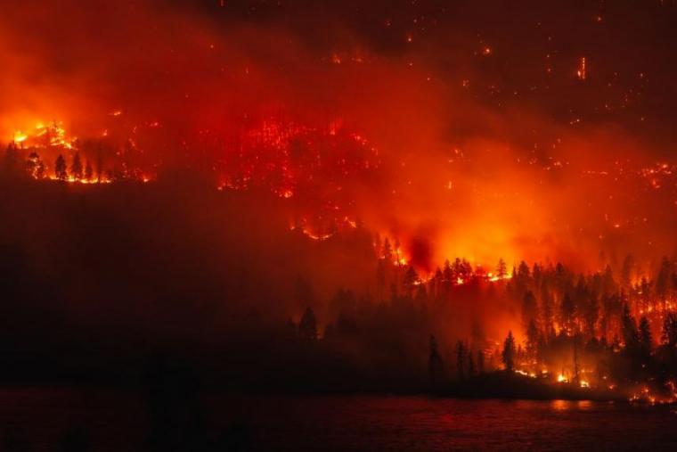 Image showing a wildfire in British Columbia.