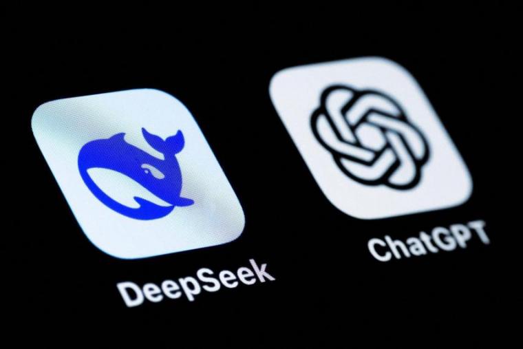 DeepSeek and ChatGPT apps.