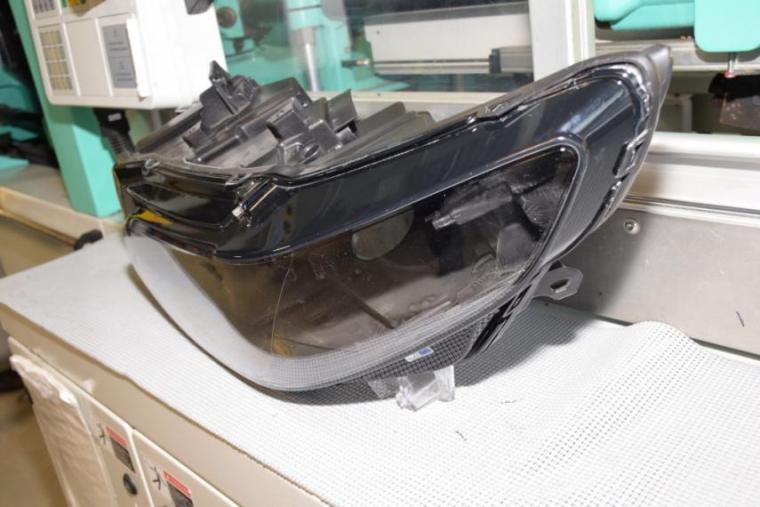 Headlight casing developed in U of G’s Bioproducts Discovery and Development Centre