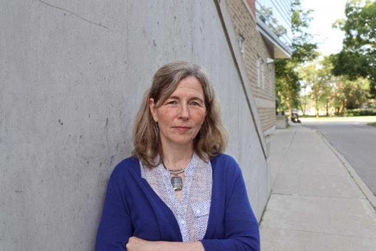 Image of Mary with Gordon Street in background