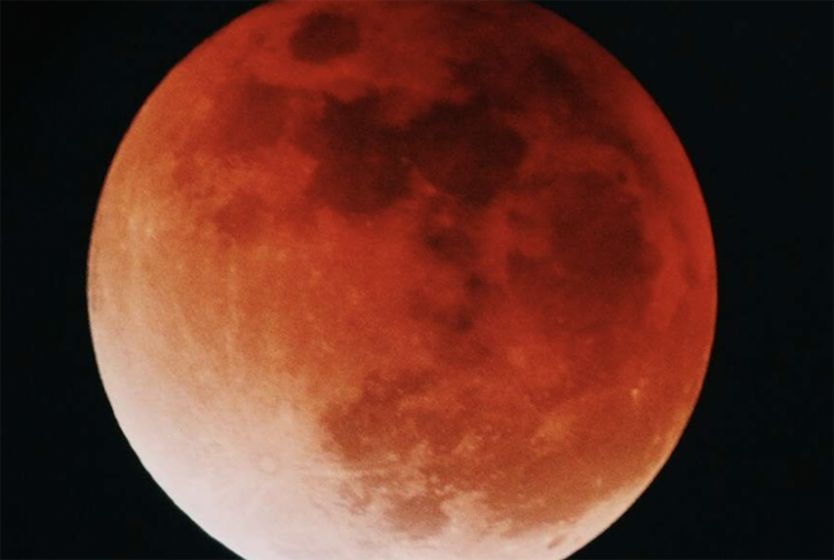 blood red moon