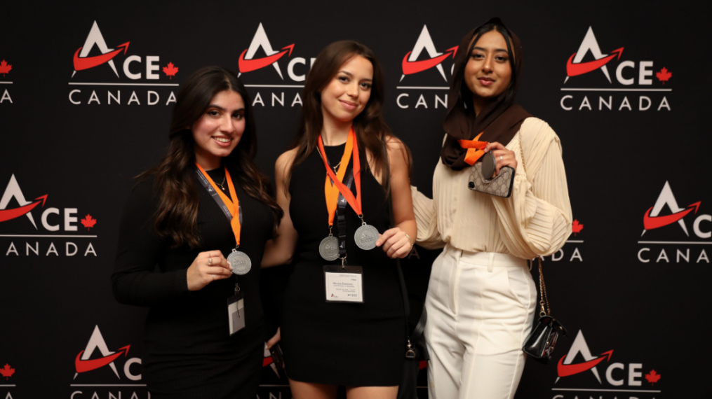 Students from the ACE case competition