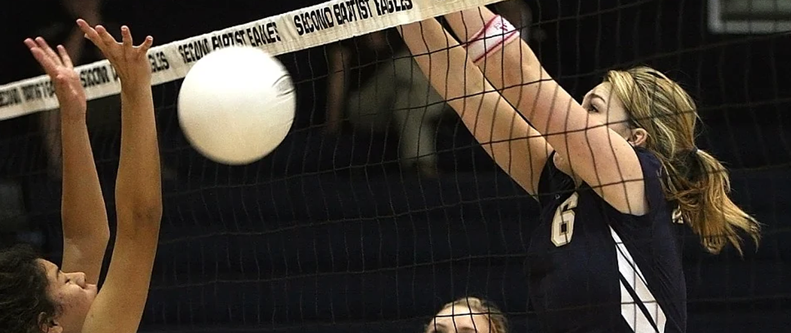 women playing volleyball