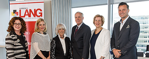 photo of alumni award recipients