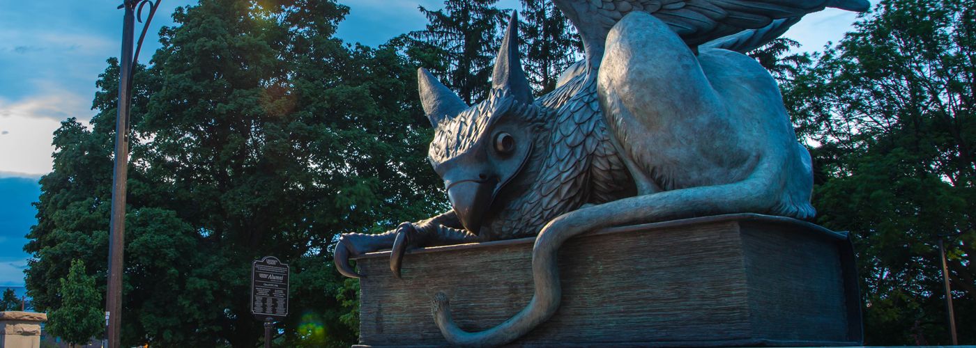 Picture of Gryphon Statue