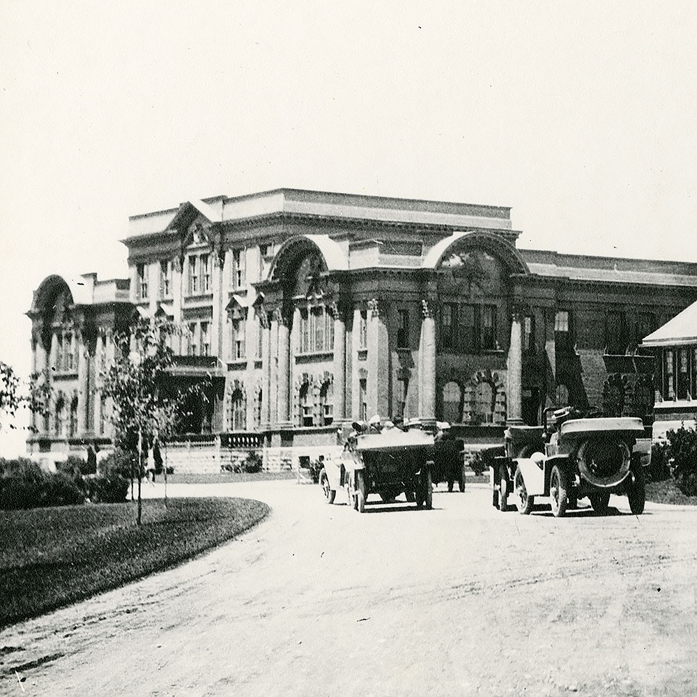 Macdonald Institute 1920