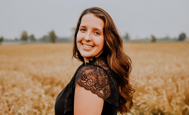 Head shot of Amber Zupan.