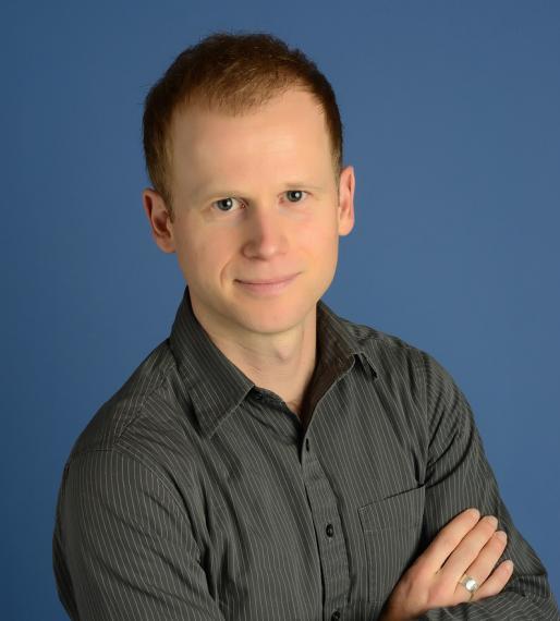 Headshot photo of Scott Krayenhoff