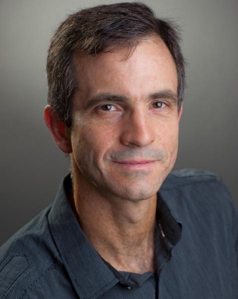 Head shot of Alejandro Marangoni