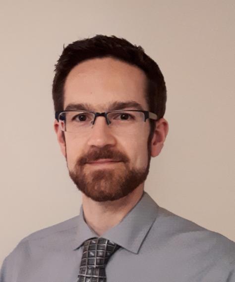 Head shot of Andrew.
