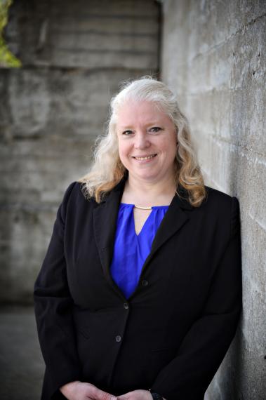 Headshot of Laurie Gallinger