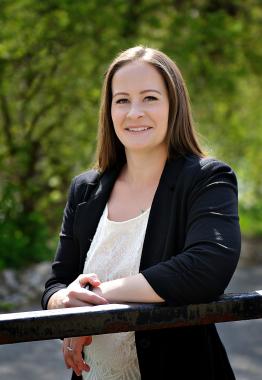 Headshot of Michelle Stringer