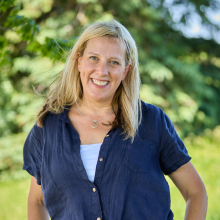 A headshot of Kari Dunfield.