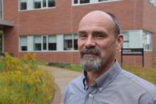A headshot of Robert Hanner 