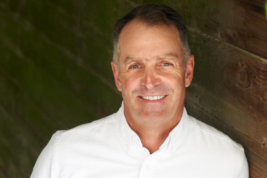 Headshot of Dr. Robert Corry