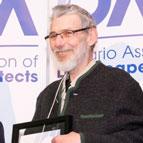 William Sleeth accepting OALA award