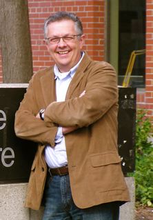 Maurice Nelischer in front of landscape architecture building